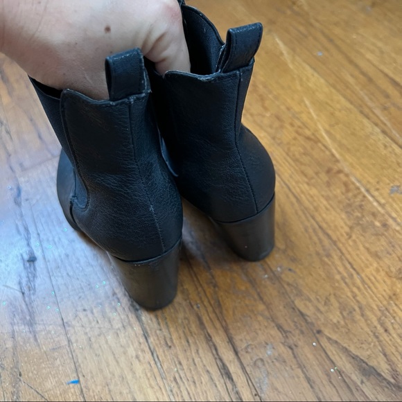 Black Heeled Boots for Women - Picture 3 of 8